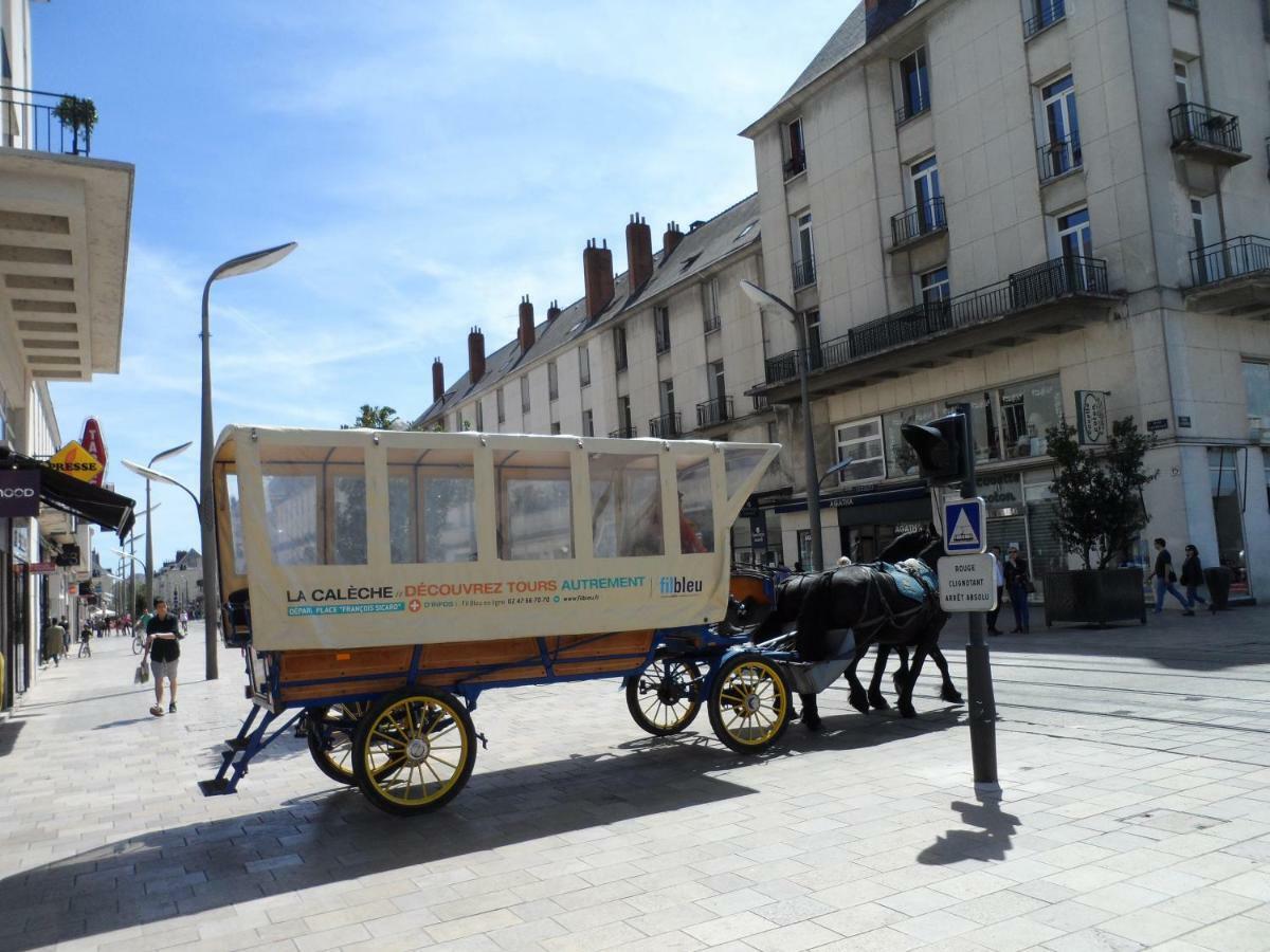De La Tour De Guise 2 Tours